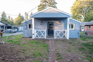 6527 95th St SW in Lakewood, WA - Building Photo