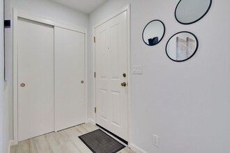 125 Connemara Way in Sunnyvale, CA - Building Photo - Building Photo