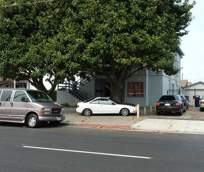 245 E Beach St in Watsonville, CA - Building Photo - Building Photo