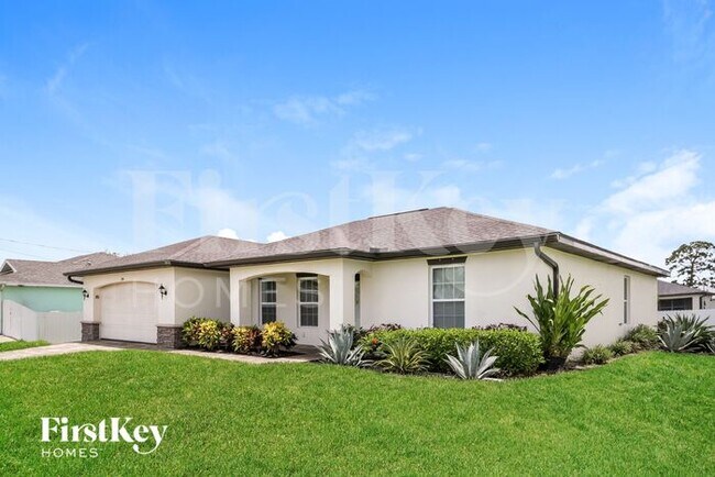 1246 NW 20th Terrace in Cape Coral, FL - Building Photo - Building Photo