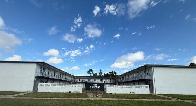 Orleans Apartments in Lake Charles, LA - Building Photo - Building Photo