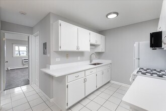 5740 East Ave in Countryside, IL - Building Photo - Building Photo