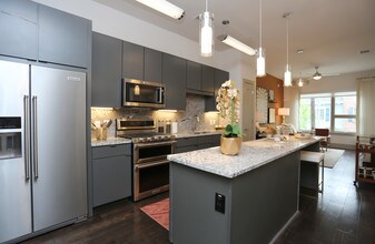 Haus 2828 in Dallas, TX - Foto de edificio - Interior Photo