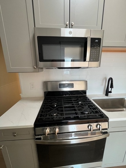 108 Bristol Rd, Unit 1 in Somerville, MA - Foto de edificio - Building Photo