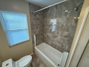 2877 Sullivant Ave in Columbus, OH - Building Photo - Building Photo