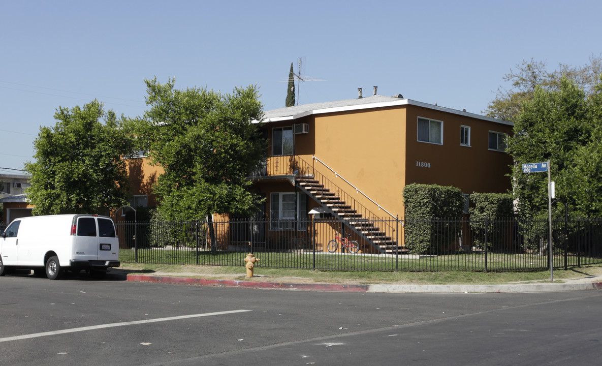 11800 Hart St in North Hollywood, CA - Building Photo