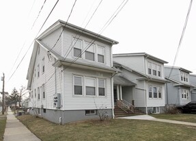 490 E 1st Ave in Roselle, NJ - Building Photo