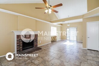 911 Turner Ct in Cedar Hill, TX - Foto de edificio - Building Photo