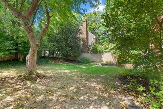 2085 Cobblestone Ln in Reston, VA - Building Photo - Building Photo