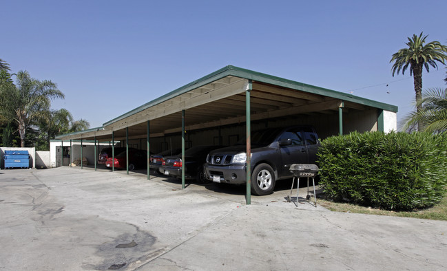 1200 N La Cadena Dr in Colton, CA - Foto de edificio - Building Photo