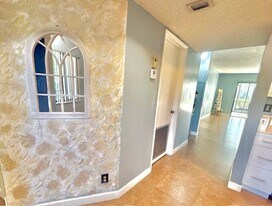 2202 S Cypress Bend Dr in Pompano Beach, FL - Building Photo