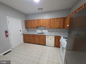 611 Artisan St in Trenton, NJ - Building Photo - Building Photo