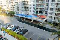 Winston Towers 400 in Sunny Isles Beach, FL - Foto de edificio - Building Photo