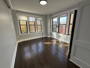 1030 E Hyde Park Blvd in Chicago, IL - Building Photo - Building Photo