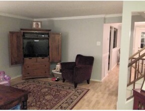 7352 Springleigh Way in Alexandria, VA - Building Photo - Building Photo