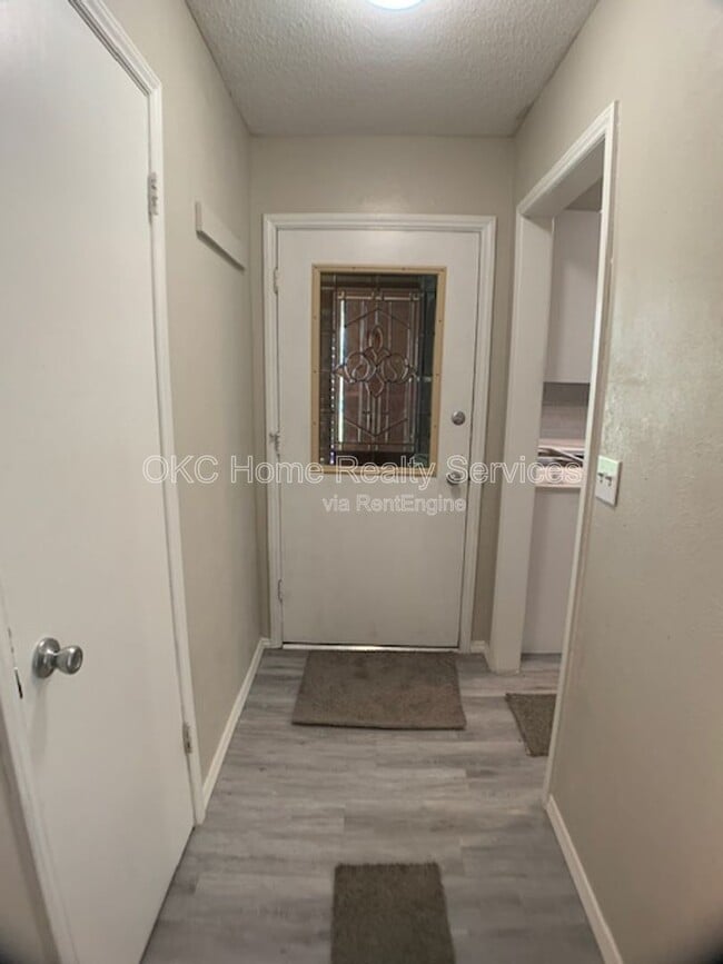 6812 S Land Ave in Oklahoma City, OK - Building Photo - Building Photo