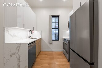152 N 10th St in Brooklyn, NY - Building Photo - Building Photo