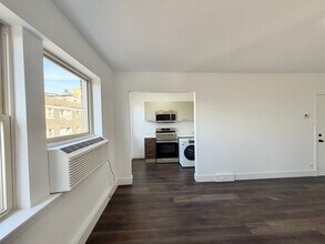 5647 N Ashland Ave, Unit 2 in Chicago, IL - Building Photo - Building Photo