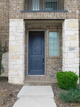 1255 Casselberry Dr in Flower Mound, TX - Foto de edificio - Building Photo
