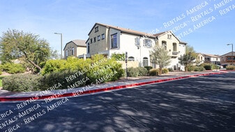 2727 N Price Rd in Chandler, AZ - Building Photo