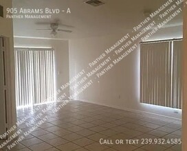905 Abrams Blvd in Lehigh Acres, FL - Foto de edificio - Building Photo