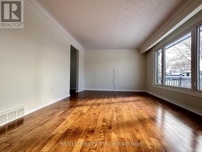 7109 Jill Dr in Niagara Falls, ON - Building Photo - Building Photo