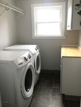32 Union St, Unit B in Portsmouth, NH - Building Photo - Building Photo