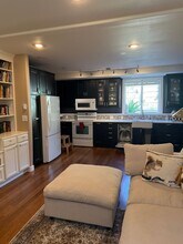 546 NE 80th St in Seattle, WA - Building Photo - Building Photo