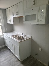 2020 Connecticut St in Gary, IN - Foto de edificio - Building Photo