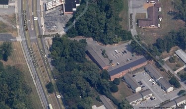 Oakhill Apartments in Knoxville, TN - Foto de edificio - Building Photo