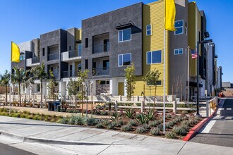 Palm Court in Anaheim, CA - Building Photo - Building Photo