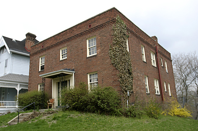 167 Morewood Ave in Pittsburgh, PA - Foto de edificio - Building Photo