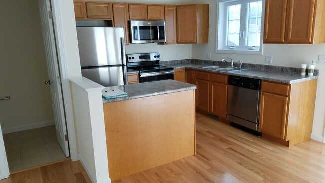 14 Split Rock Dr in Rochester, NH - Building Photo - Building Photo