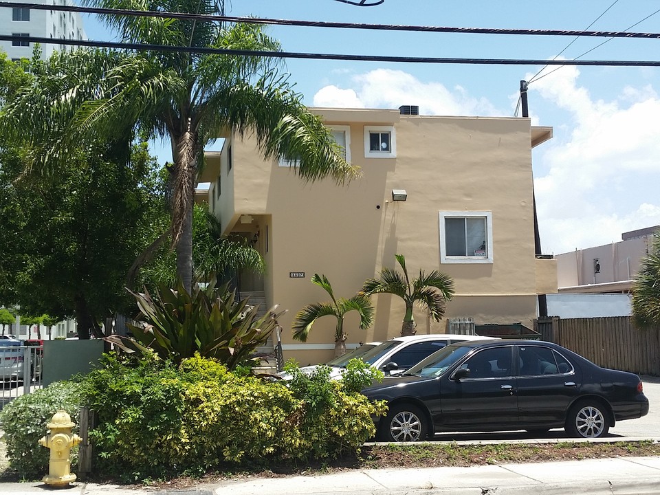 5307 NW 7th St in Miami, FL - Foto de edificio