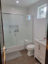 13802 Erwin St in Los Angeles, CA - Building Photo - Building Photo