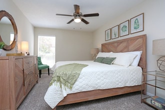 Creekside Villas Apartments in Houston, TX - Foto de edificio - Interior Photo