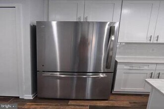 8613 Beekman Pl in Alexandria, VA - Building Photo - Building Photo