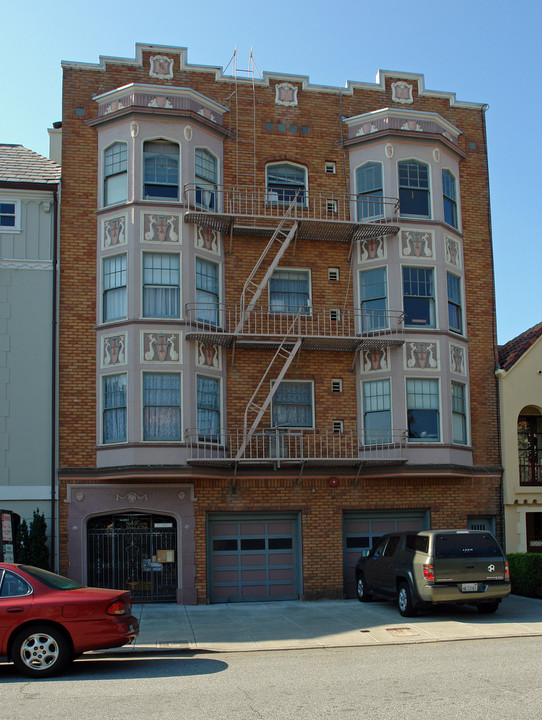 2265 Beach St in San Francisco, CA - Building Photo