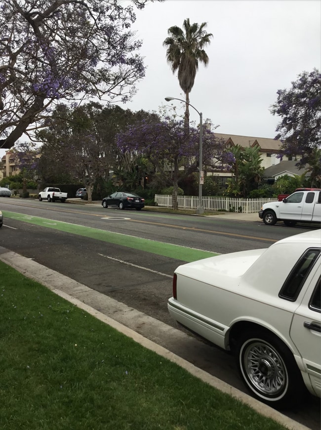 1823 11th St in Santa Monica, CA - Foto de edificio - Building Photo