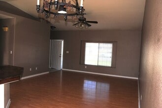 5603 Summer Solstice Dr in Bakersfield, CA - Building Photo - Building Photo