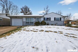 1550 Moellering Dr in Florissant, MO - Building Photo