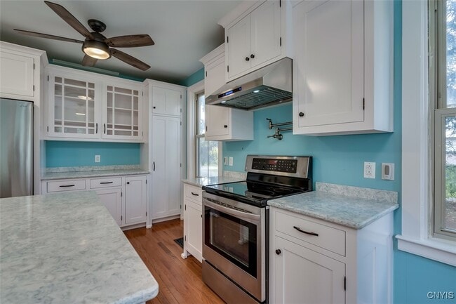 property at 25 Garden Rd