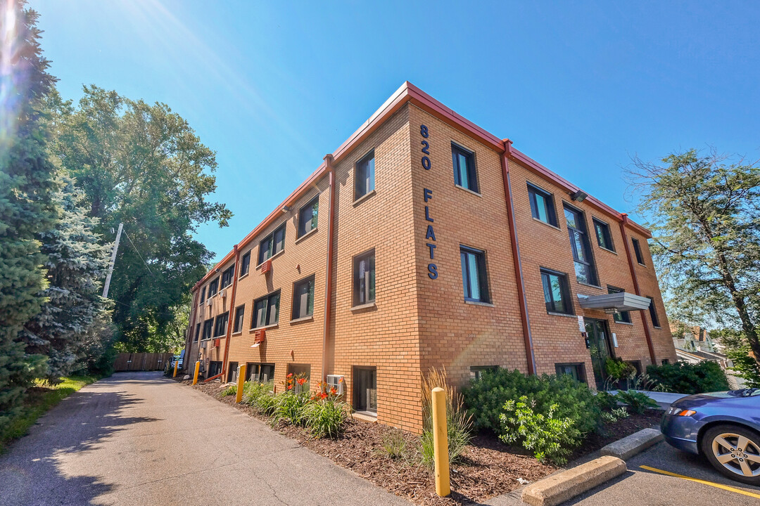 820 Flats in New Brighton, MN - Building Photo