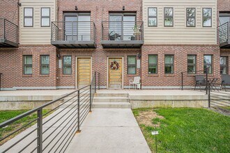 2856 Hazel Ct in Denver, CO - Building Photo - Building Photo