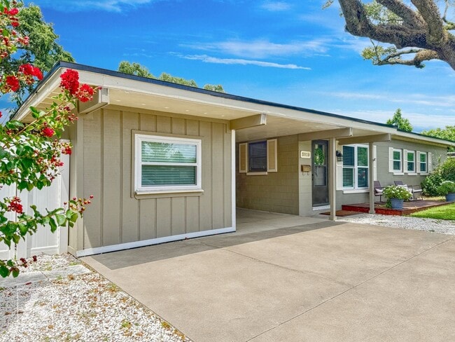 property at 3219 Anderson Rd