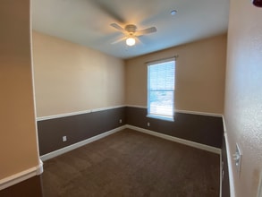 6119 Lonetree Blvd in Rocklin, CA - Foto de edificio - Building Photo