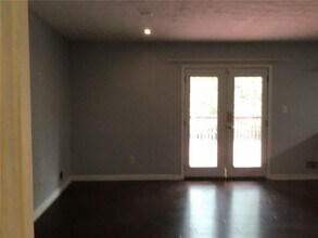 5826 Simone Dr in Stone Mountain, GA - Building Photo - Building Photo