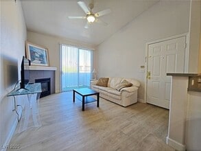 4960 Harrison Dr, Unit 229 in Las Vegas, NV - Building Photo - Building Photo