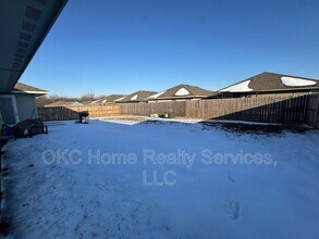 928 Dusky Valley Ln in Chickasha, OK - Building Photo - Building Photo