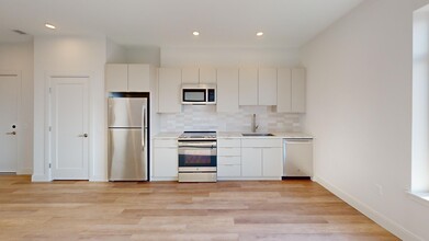 269 E Cottage St in Boston, MA - Building Photo - Building Photo